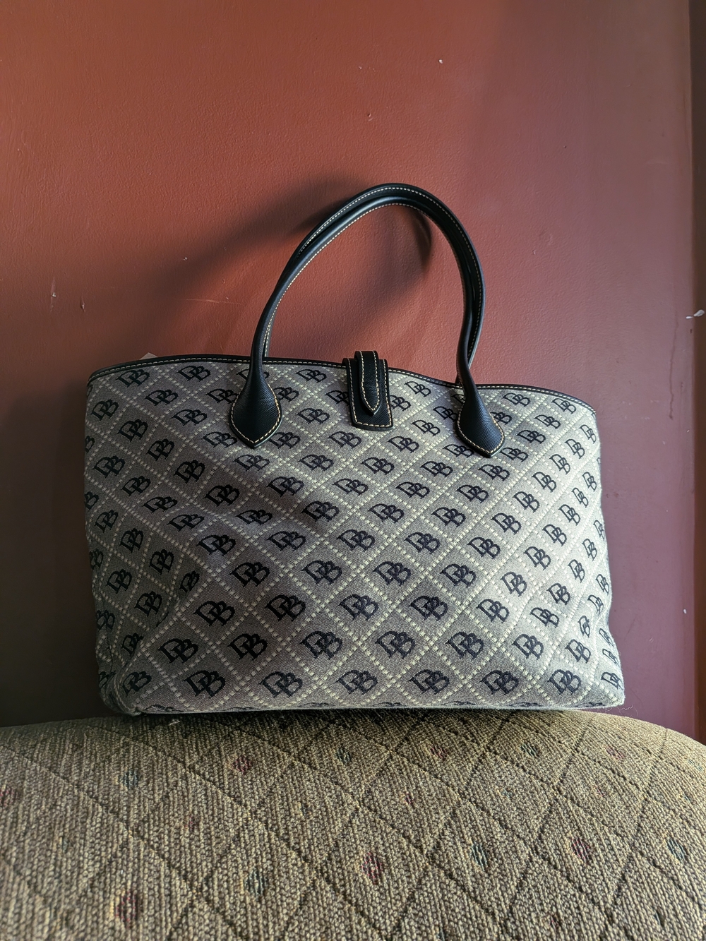 Dooney & Bourke Black and Cream Signature Tote